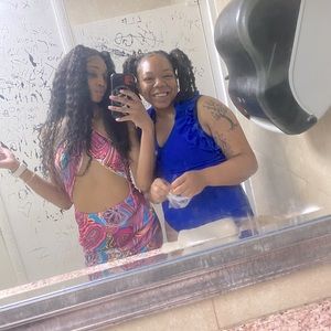 P**sy popping pink dress